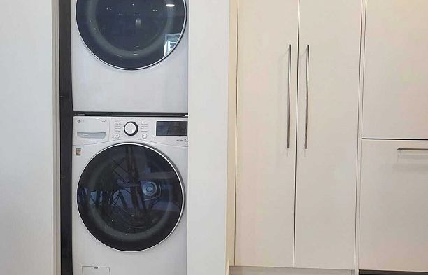 922 W 49th Avenue South Cambie