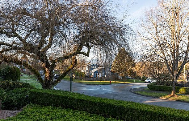 2296 W 32nd Avenue Quilchena