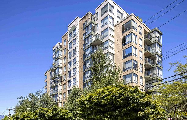 904 2288 Pine Street Fairview VW