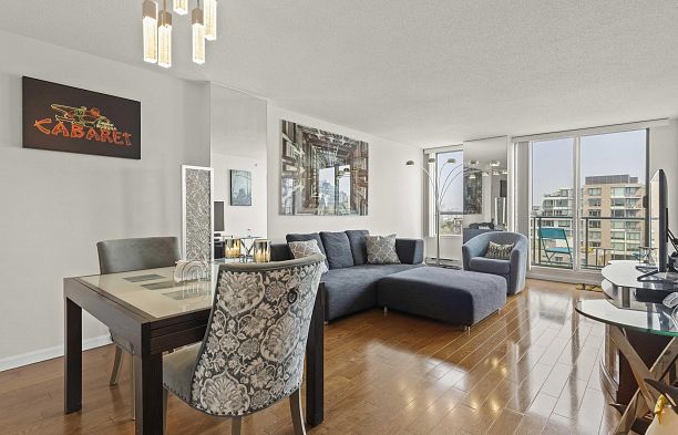 904 2288 Pine Street Fairview VW