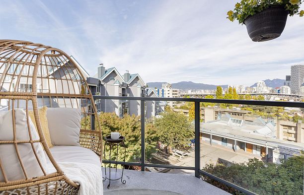 401 1345 W 4th Avenue False Creek