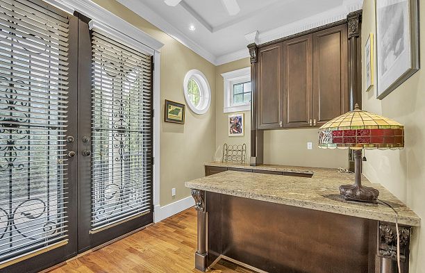 3593 Mackenzie Street Arbutus