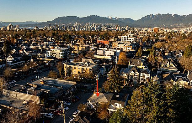 228 E 26th Avenue Main