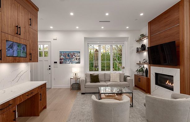 959 E 13th Avenue Mount Pleasant VE