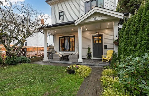 959 E 13th Avenue Mount Pleasant VE