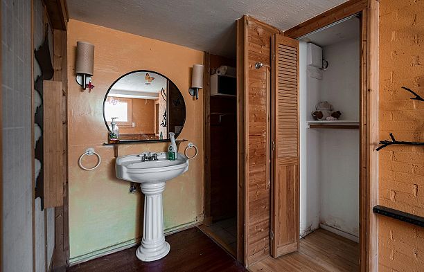 228 E 26th Avenue Main