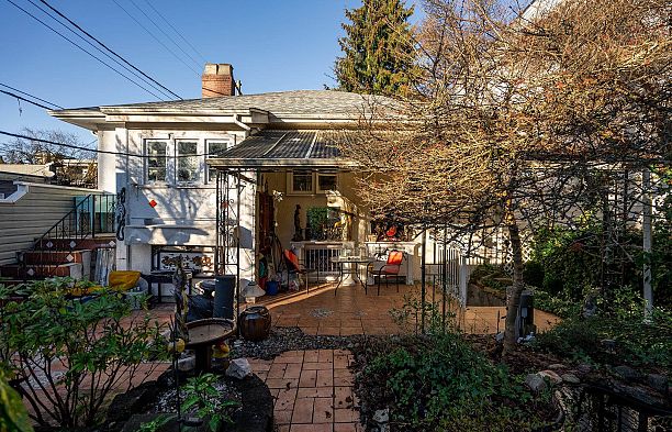 228 E 26th Avenue Main