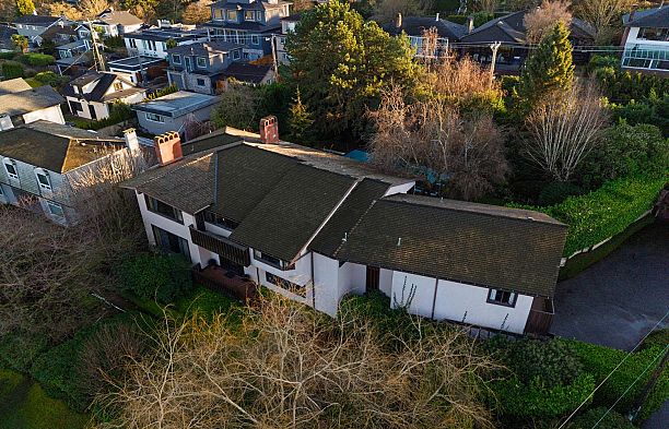 2296 W 32nd Avenue Quilchena