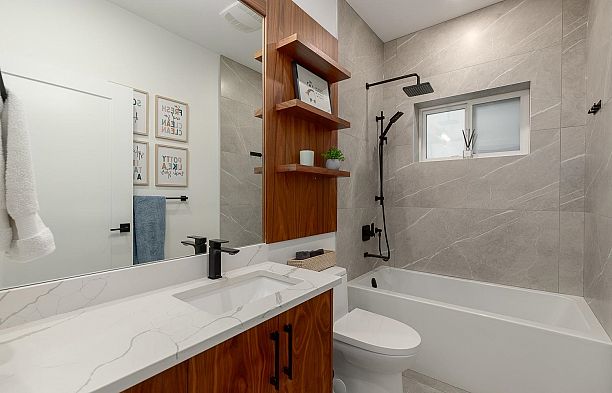 959 E 13th Avenue Mount Pleasant VE