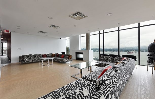 1808 128 W Cordova Street Downtown VW