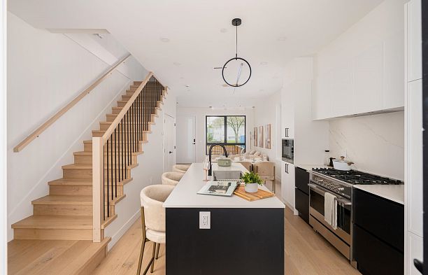 836 W 64th Avenue Marpole