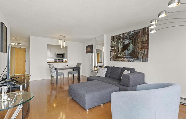 904 2288 Pine Street Fairview VW