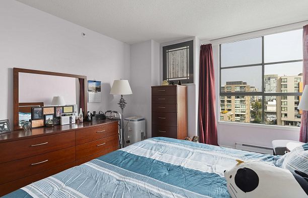 904 2288 Pine Street Fairview VW