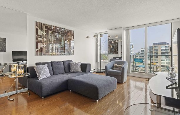 904 2288 Pine Street Fairview VW