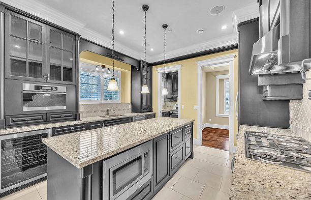 3593 Mackenzie Street Arbutus