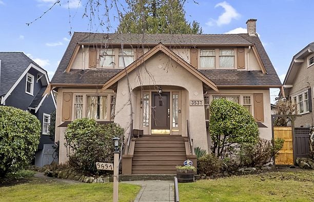 3537 W 31st Avenue Dunbar