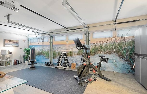 153 W 19th Avenue Cambie