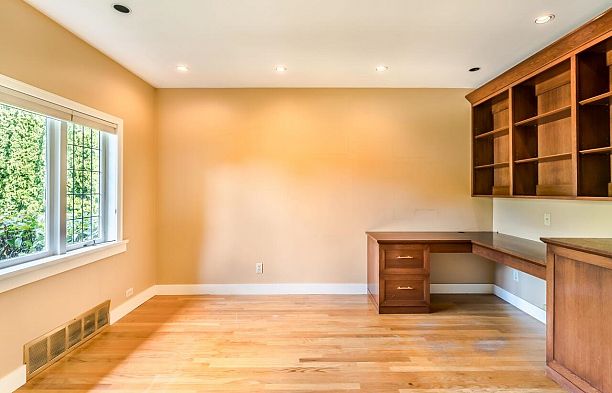 5810 Cartier Street South Granville