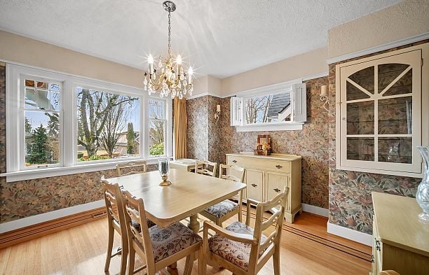 3537 W 31st Avenue Dunbar