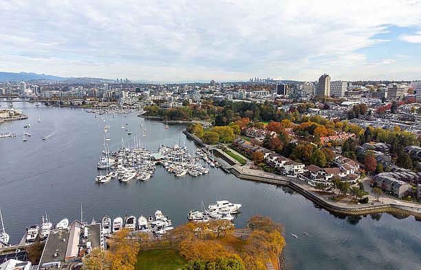 401 1345 W 4th Avenue False Creek