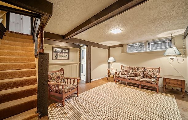 3537 W 31st Avenue Dunbar