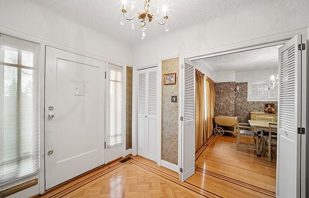 3537 W 31st Avenue Dunbar