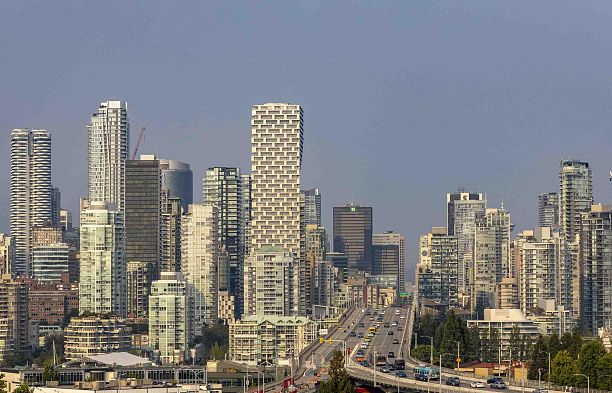 904 2288 Pine Street Fairview VW