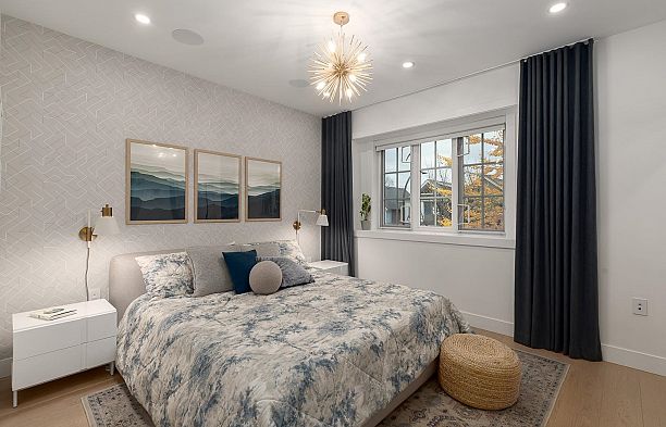 959 E 13th Avenue Mount Pleasant VE