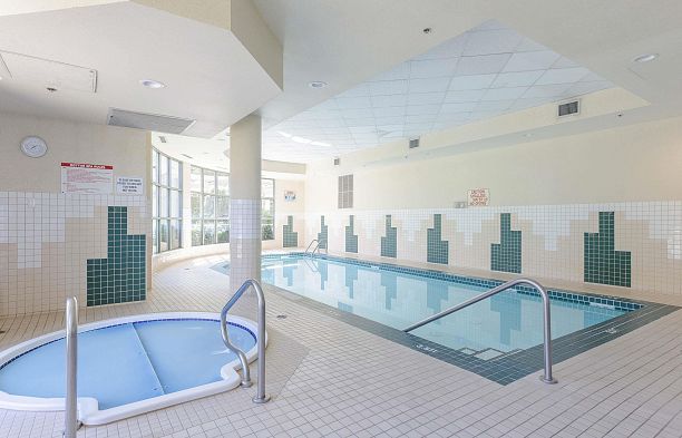 904 2288 Pine Street Fairview VW