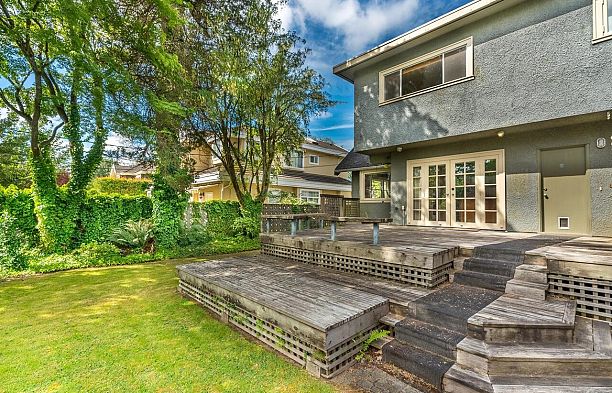 5810 Cartier Street South Granville