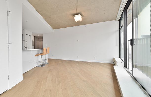 1808 128 W Cordova Street Downtown VW