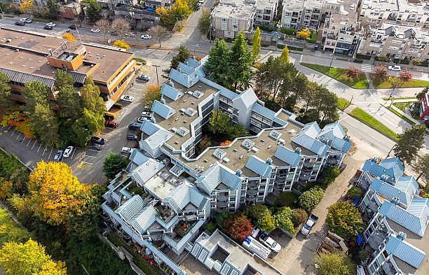 401 1345 W 4th Avenue False Creek