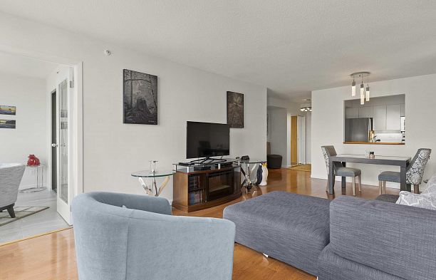 904 2288 Pine Street Fairview VW