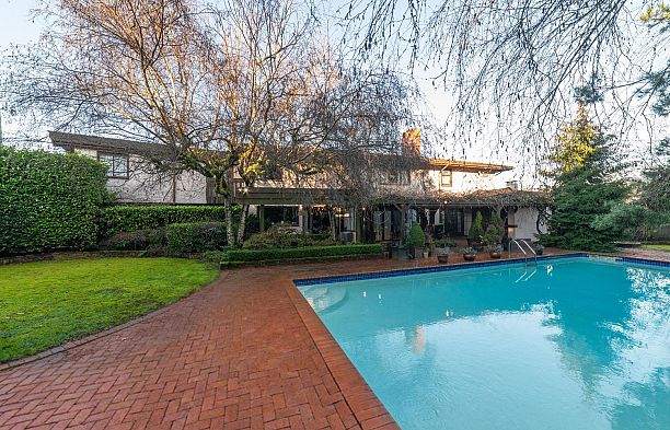 2296 W 32nd Avenue Quilchena