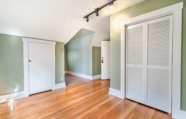 5810 Cartier Street South Granville