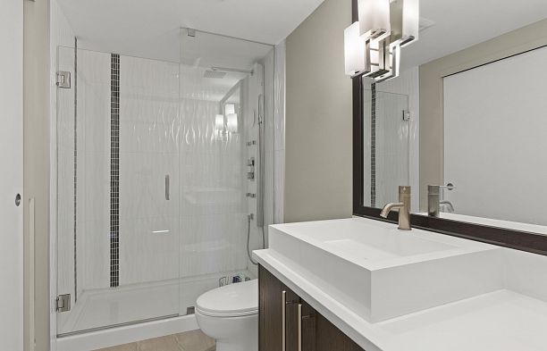 904 2288 Pine Street Fairview VW