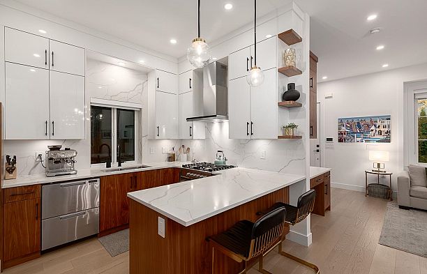 959 E 13th Avenue Mount Pleasant VE