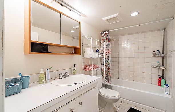 4534 W 5th Avenue Point Grey