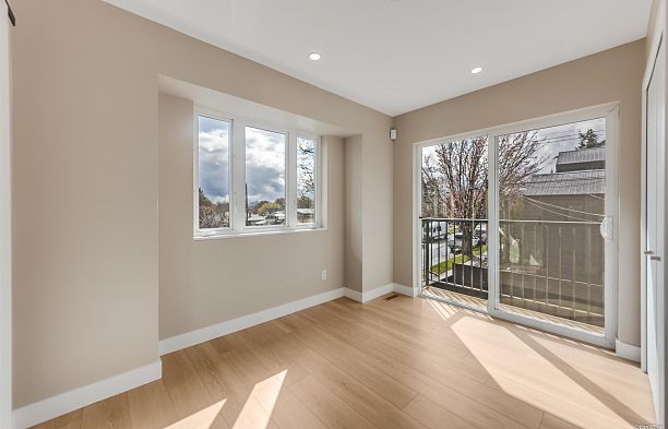 3249 Sophia Street Main