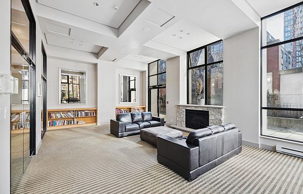 502 977 Mainland Street Yaletown