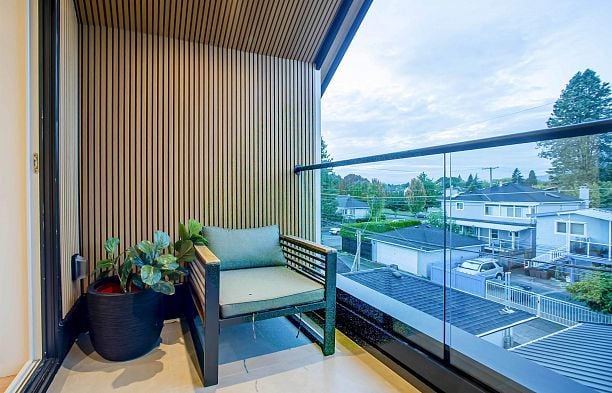 2 2785 W 21 Avenue Arbutus