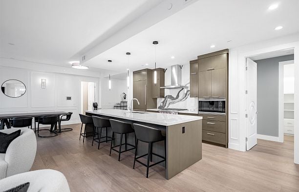 204 1009 Laurier Avenue Shaughnessy