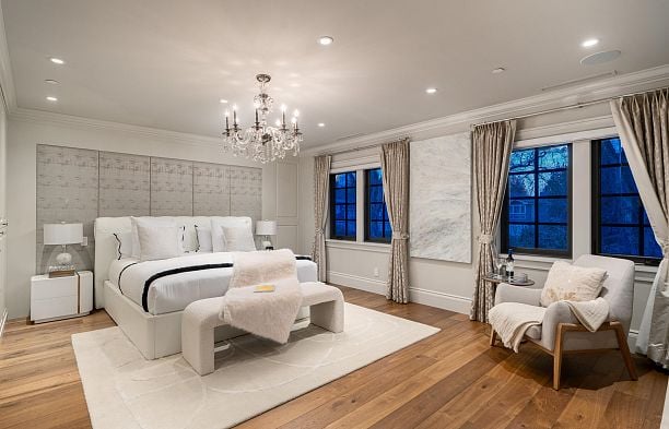 5989 Churchill Street South Granville