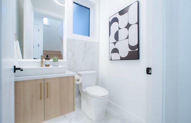 2 2785 W 21 Avenue Arbutus