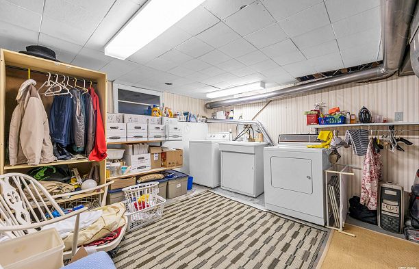 2225 W 22nd Avenue Arbutus