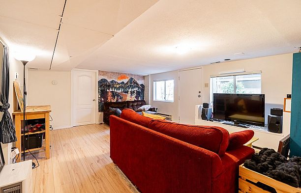 4534 W 5th Avenue Point Grey