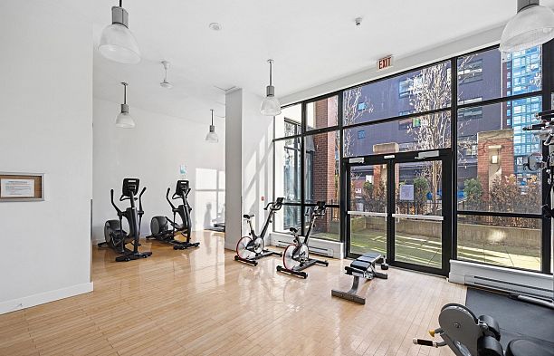 502 977 Mainland Street Yaletown