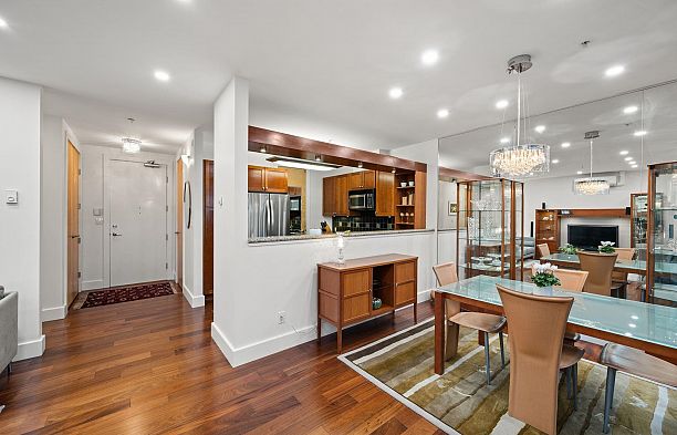 202 1750 W 2nd Avenue False Creek