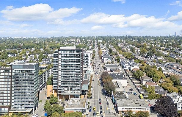 1808 8555 Granville Street S.W. Marine