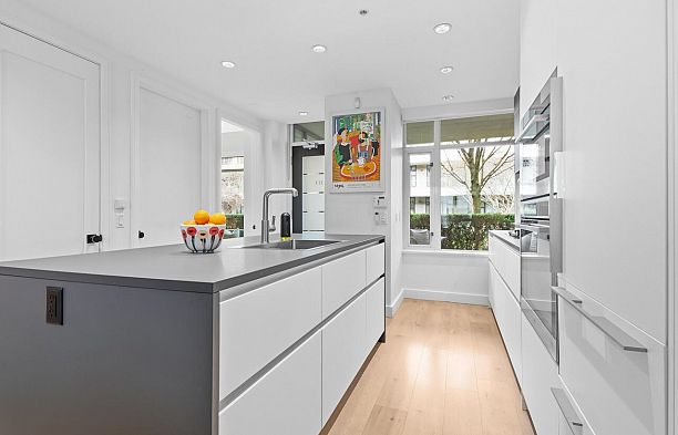 313 77 Walter Hardwick Avenue False Creek